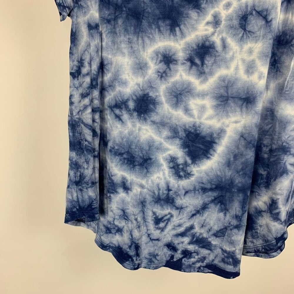American Eagle Tie Dye V-Neck Tee Small - Picture 4 of 5